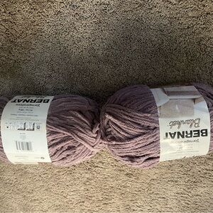 Bernat Blanket Yarn in Purple